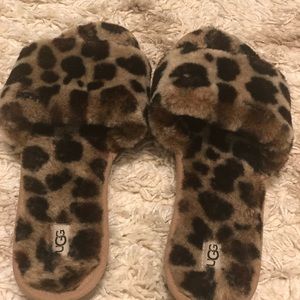 Uggs slippers